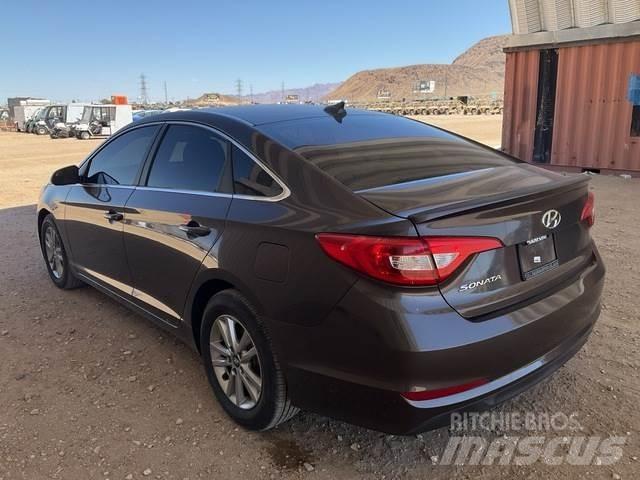 Hyundai Sonata Automobili