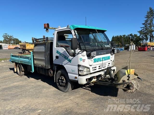 Isuzu NPR 450L Kamioni za čišćenje ulica