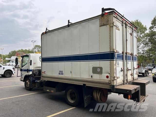 Isuzu NQR Sanduk kamioni