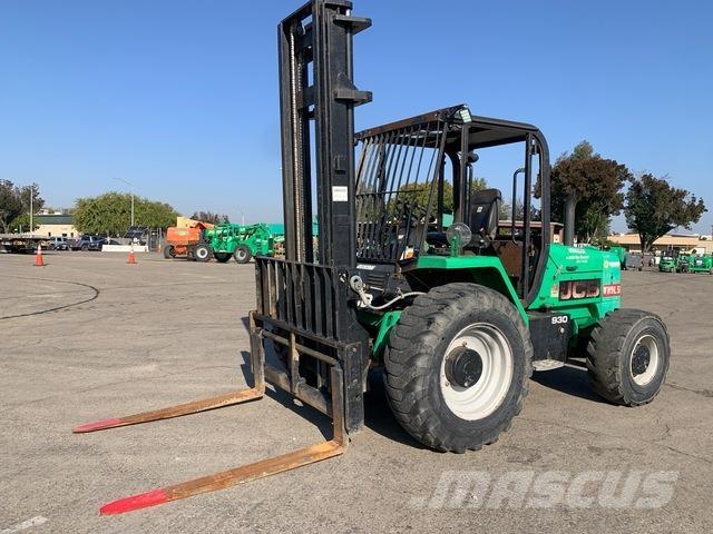 JCB 930 Terenski viličar