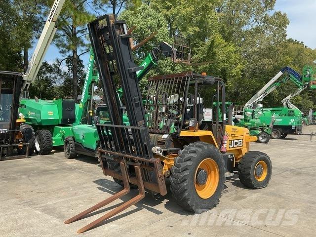 JCB 930 Terenski viličar