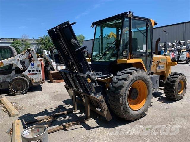 JCB 930-4 Terenski viličar