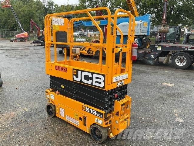 JCB S1930E Škaraste platforme