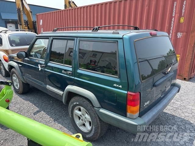 Jeep Cherokee Automobili