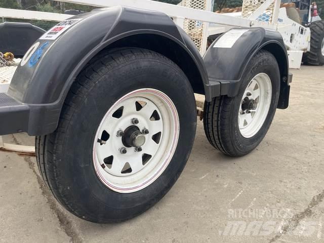JLG  Prikolice za autotransportere