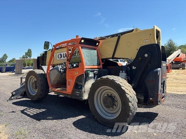 JLG 1055 Teleskopski viličari