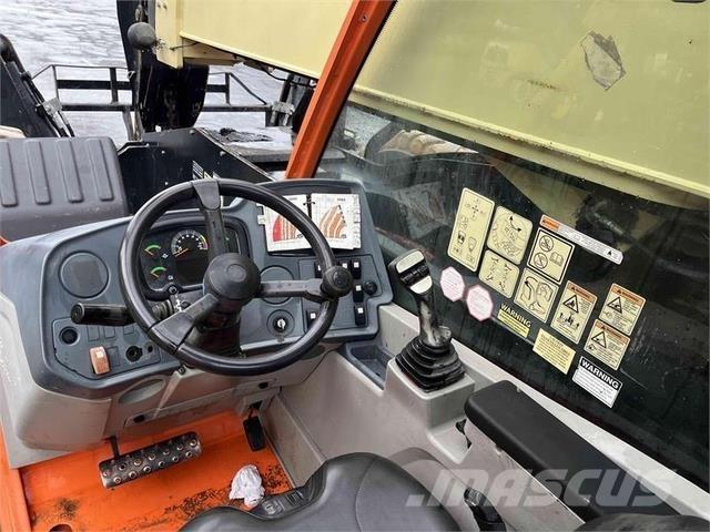 JLG 1055 Teleskopski viličari