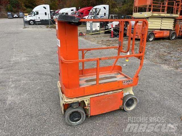JLG 1230ES Vertikalne radne podizne platforme
