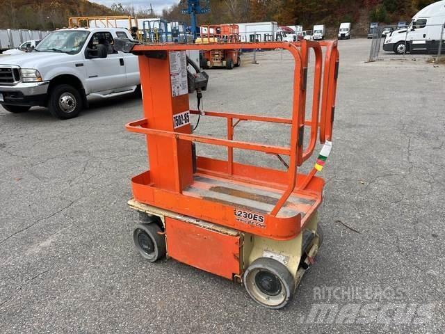 JLG 1230ES Vertikalne radne podizne platforme