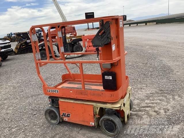 JLG 1230ES Vertikalne radne podizne platforme