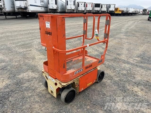 JLG 1230ES Vertikalne radne podizne platforme