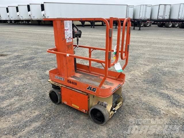 JLG 1230ES Vertikalne radne podizne platforme