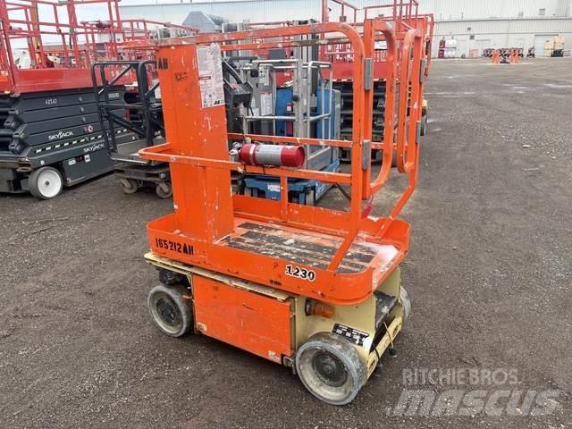 JLG 1230ES Vertikalne radne podizne platforme