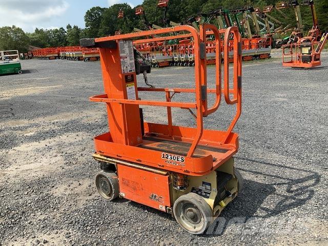 JLG 1230ES Vertikalne radne podizne platforme