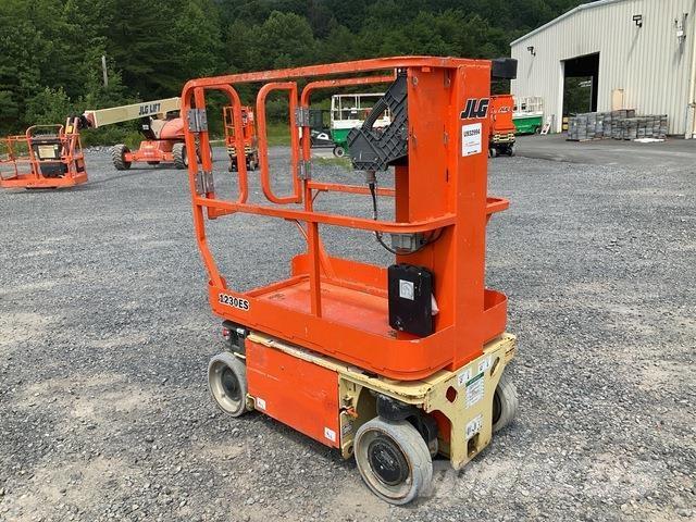 JLG 1230ES Vertikalne radne podizne platforme
