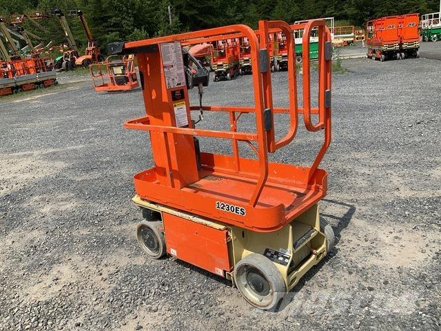 JLG 1230ES Vertikalne radne podizne platforme