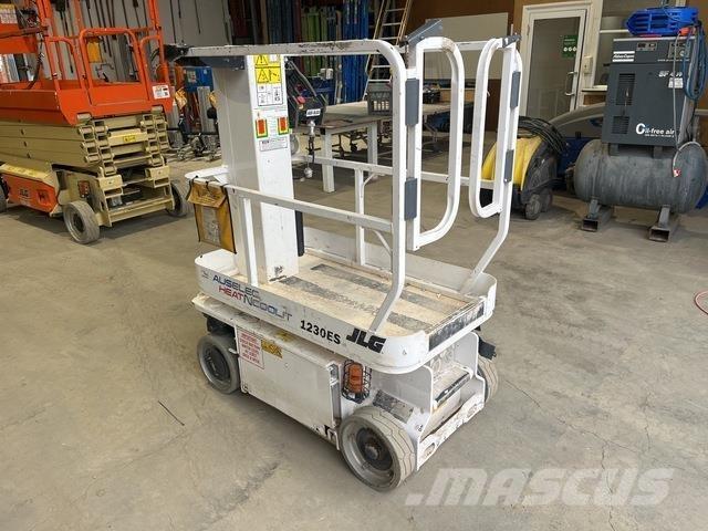 JLG 1230ES Vertikalne radne podizne platforme