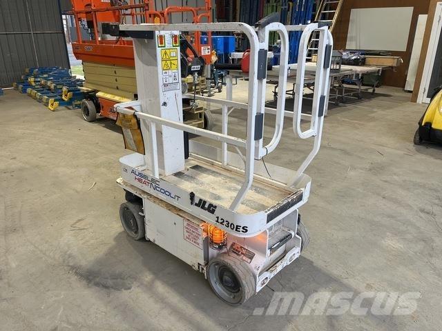 JLG 1230ES Vertikalne radne podizne platforme