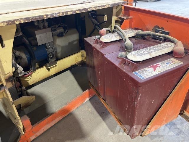 JLG 1230ES Vertikalne radne podizne platforme