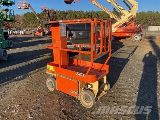 JLG 1230ES Vertikalne radne podizne platforme