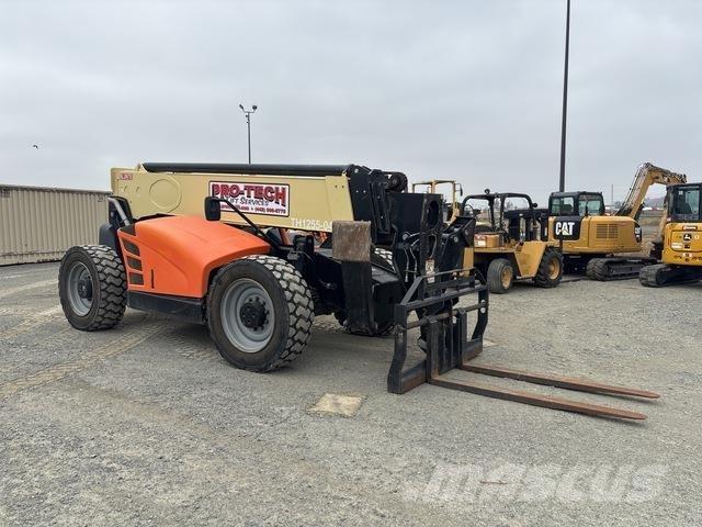 JLG 1255 Teleskopski viličari