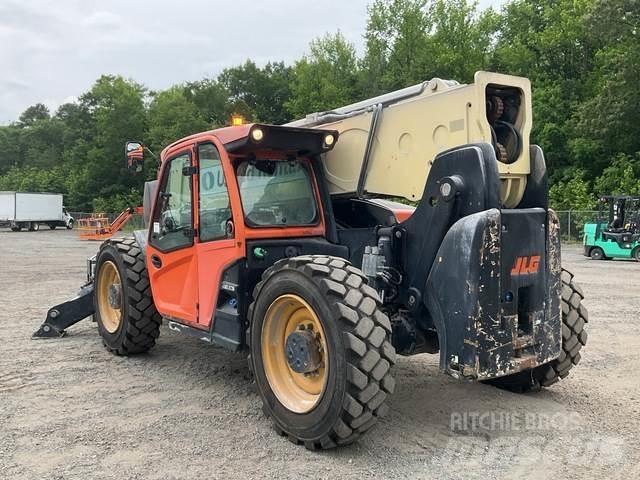 JLG 1255 Teleskopski viličari