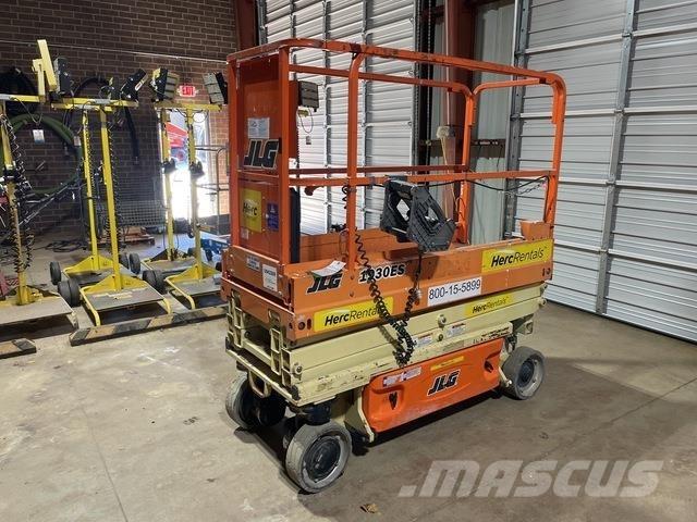 JLG 1930ES Škaraste platforme