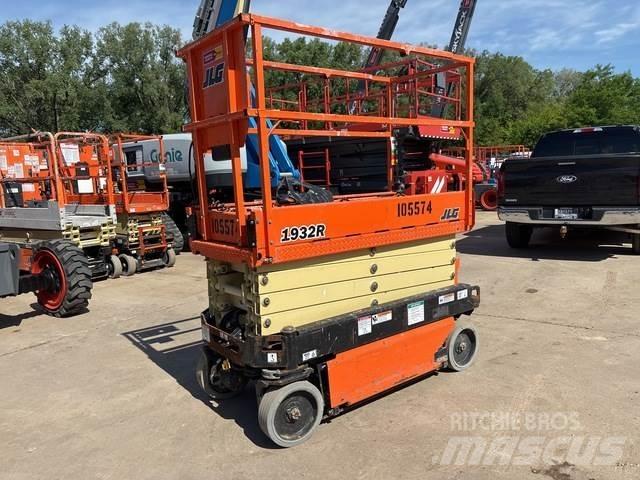 JLG 1932R Škaraste platforme