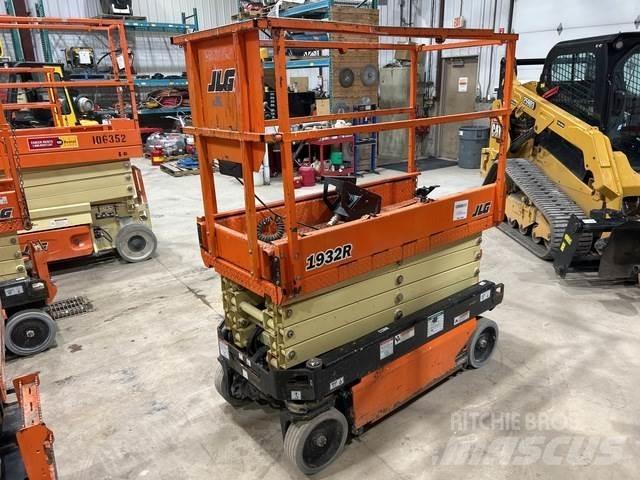 JLG 1932R Škaraste platforme