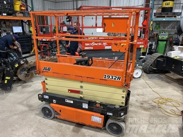 JLG 1932R Škaraste platforme