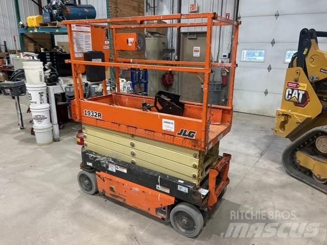 JLG 1932R Škaraste platforme