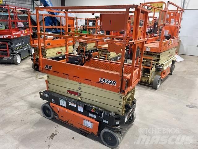 JLG 1932R Škaraste platforme