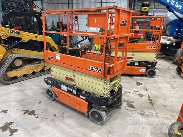 JLG 1932R Škaraste platforme
