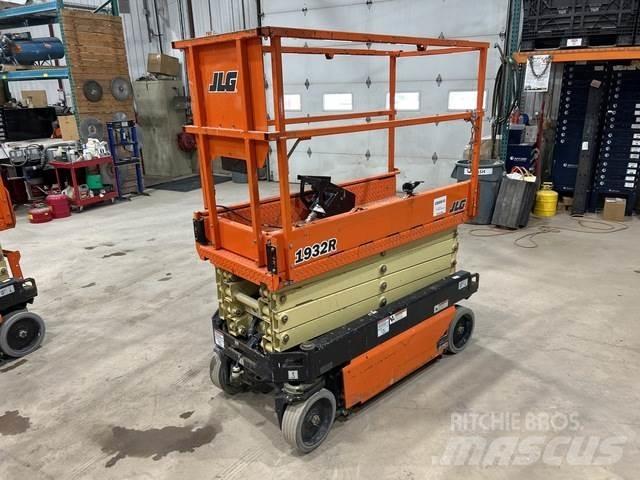 JLG 1932R Škaraste platforme