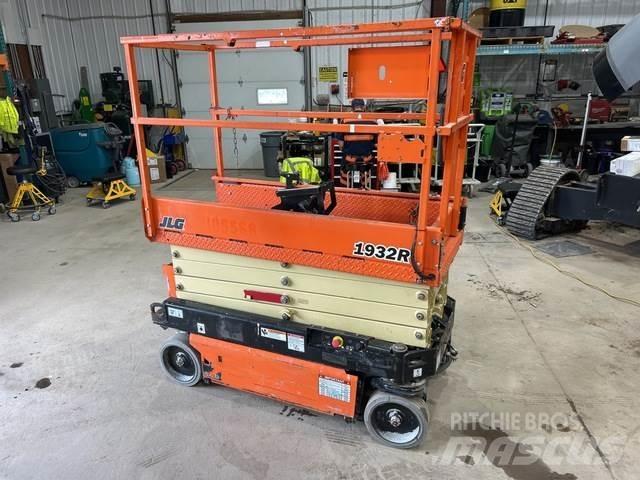 JLG 1932R Škaraste platforme