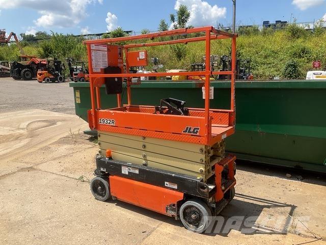 JLG 1932R Škaraste platforme