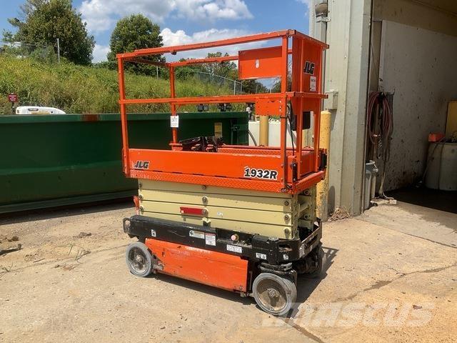 JLG 1932R Škaraste platforme