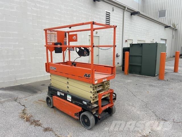 JLG 1932R Škaraste platforme