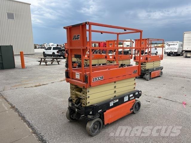 JLG 1932R Škaraste platforme