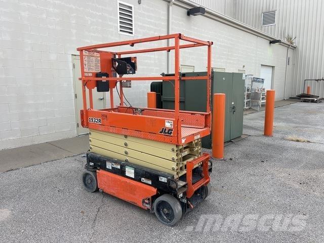 JLG 1932R Škaraste platforme