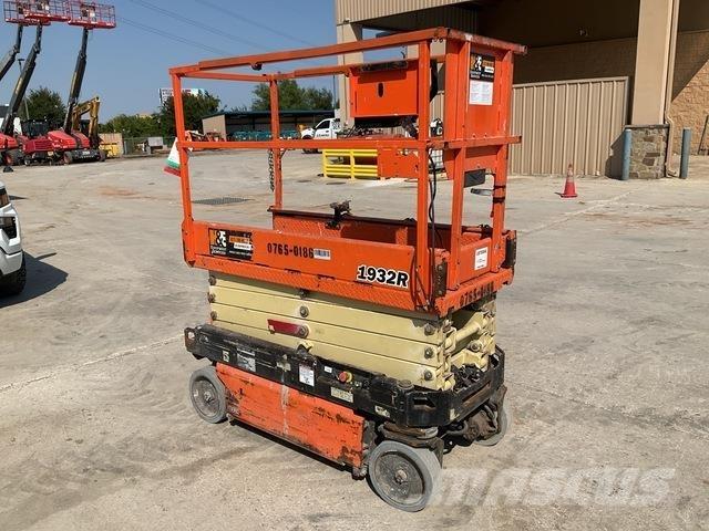 JLG 1932R Škaraste platforme