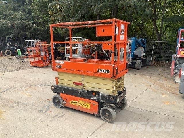 JLG 1932R Škaraste platforme