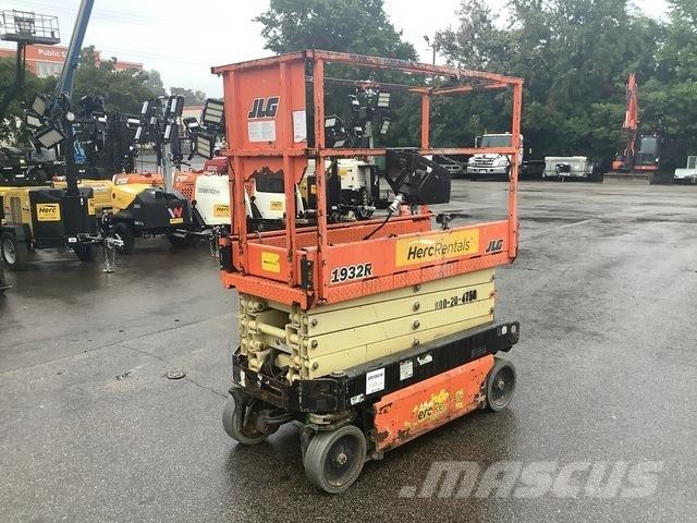 JLG 1932R Škaraste platforme
