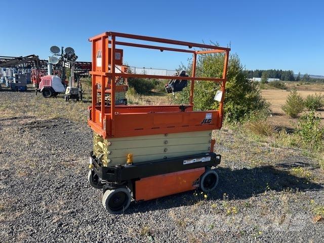 JLG 1932R Škaraste platforme