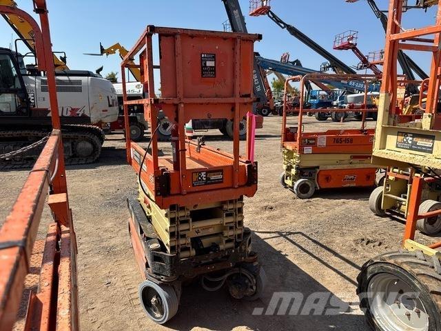 JLG 1932R Škaraste platforme