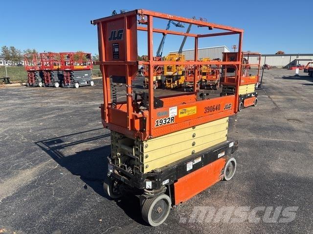 JLG 1932R Škaraste platforme