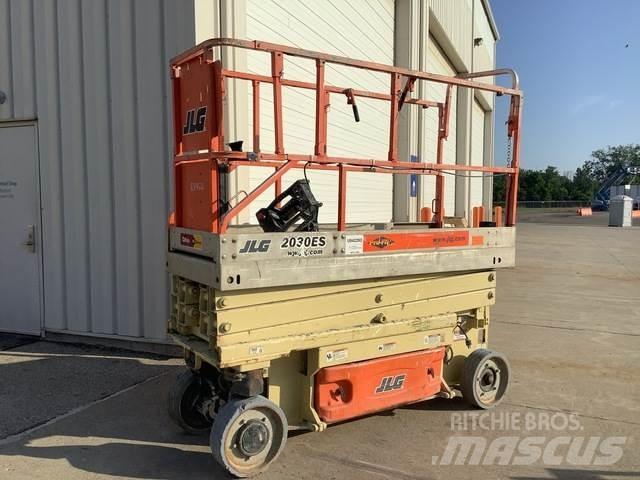 JLG 2030ES Škaraste platforme