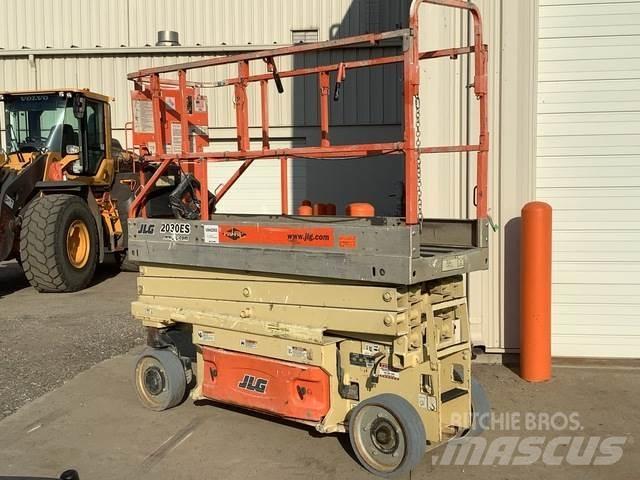 JLG 2030ES Škaraste platforme