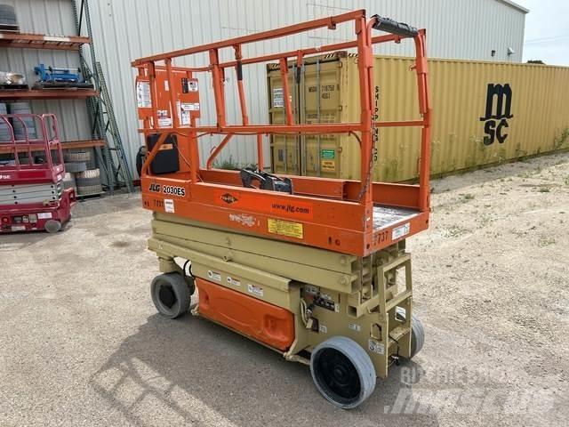 JLG 2030ES Škaraste platforme