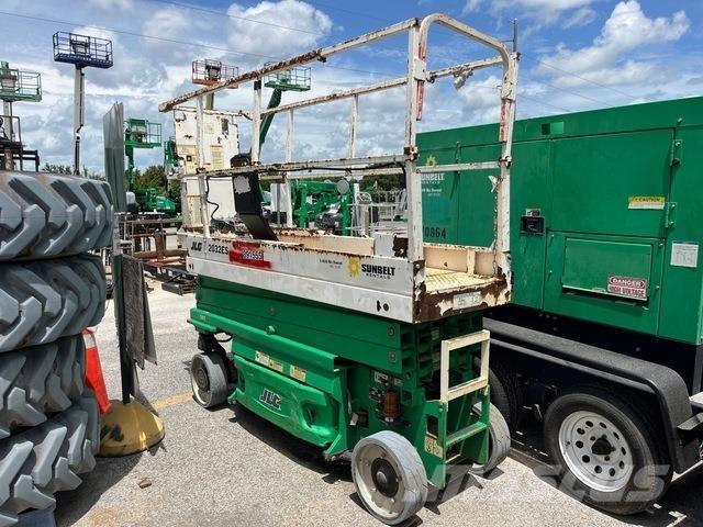 JLG 2032ES Škaraste platforme